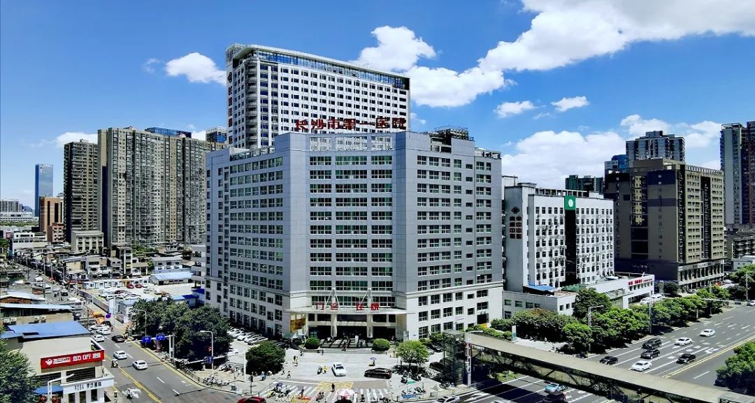 愛陪醫院陪護床持續供入長沙市第一醫院提供便民服務